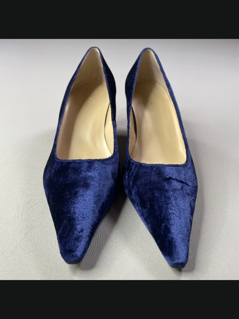 NEW Ann Taylor Shoes Womens 8 blue velvet kitten heels point toe cocktail